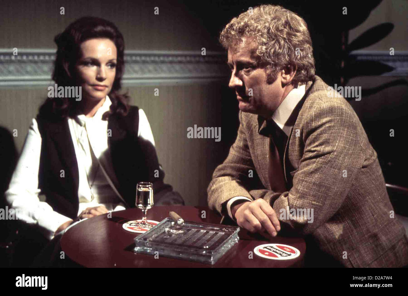 Van Der Valk Van Der Valk Arlette (Susan Travers), Van der Valk (Barry