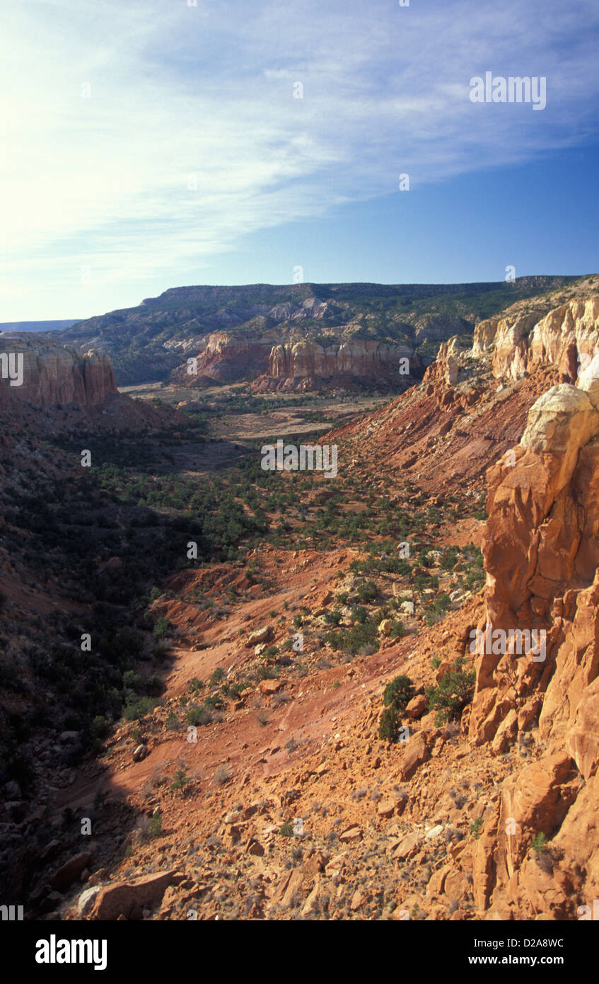 Canyon in abiquiu hires stock photography and images Alamy