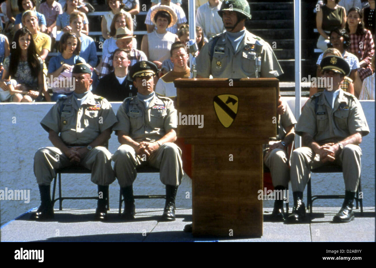 Wir Waren Helden  We Were Soldiers  Mel Gibson Lt. Colonel Hal G. Moore (Mel Gibson) bei der Ansprache vor seinem Bataillon der Stock Photo