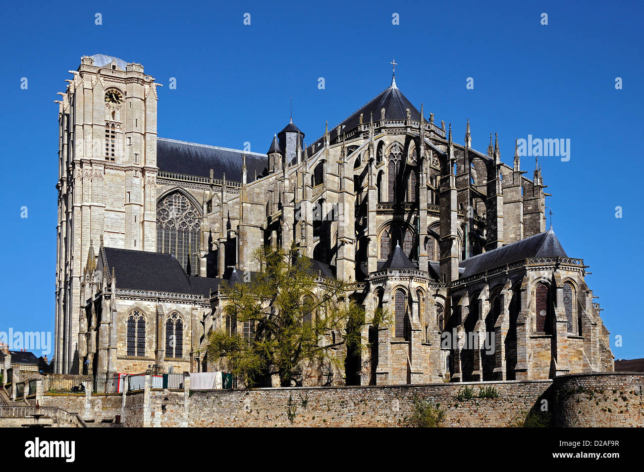 Roman cathedral of Saint Julien at Le Mans on blue sky background, Pays