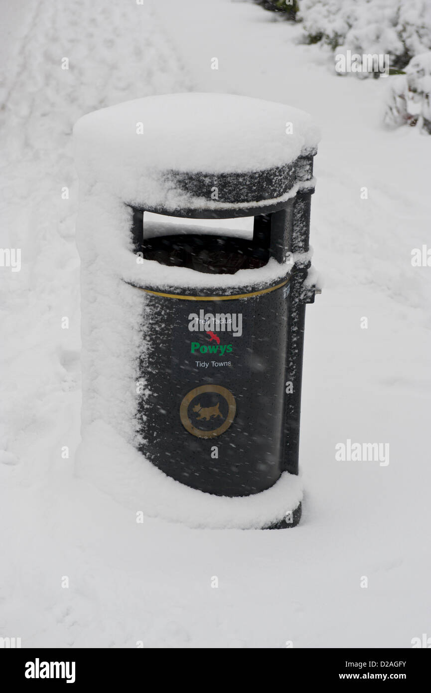 Snow covered Powys Council litter bin, Hay-on-Wye, Powys, Wales, UK. 18th January 2013. Credit: Jeff Morgan/Alamy Live News Stock Photo