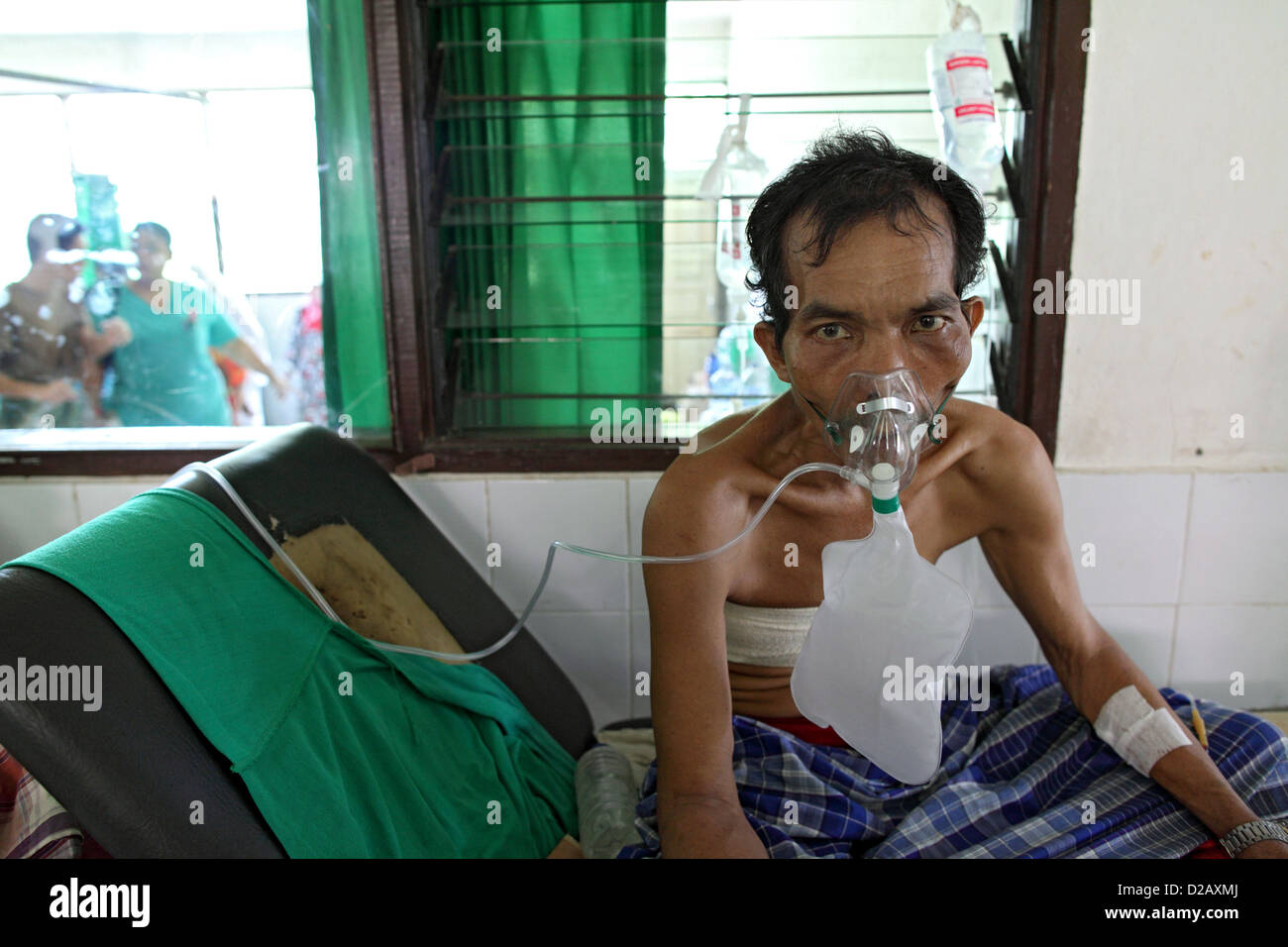 Pariaman, Indonesia, the earthquake injured man in the General Hospital Stock Photo