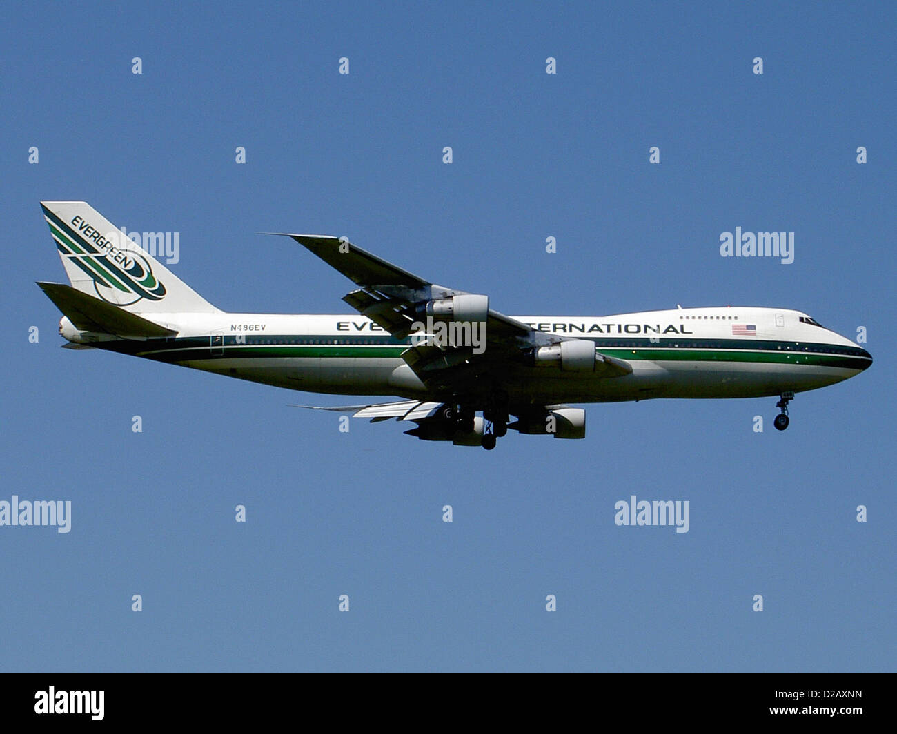 Evergreen International Boeing 747-212B(SF). N486EV Stock Photo - Alamy