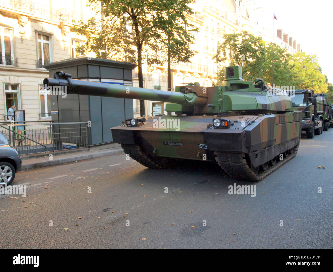 LeClerc MBT tank military parade Champs Elysees Stock Photo