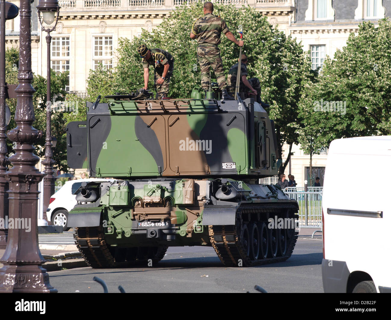 GCT 155mm AUF1 tank military parade Champs Elysees Stock Photo