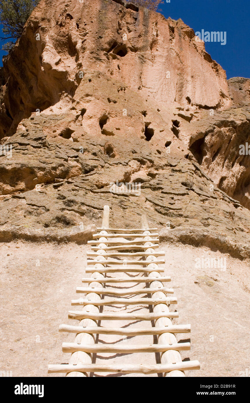 Alcove House (Ceremonial Cave) In Frijoles Canyon Bandelier National