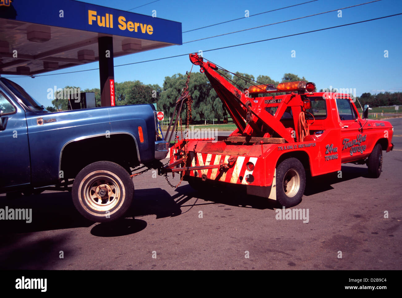 Towing Hi Res Stock Photography And Images Alamy