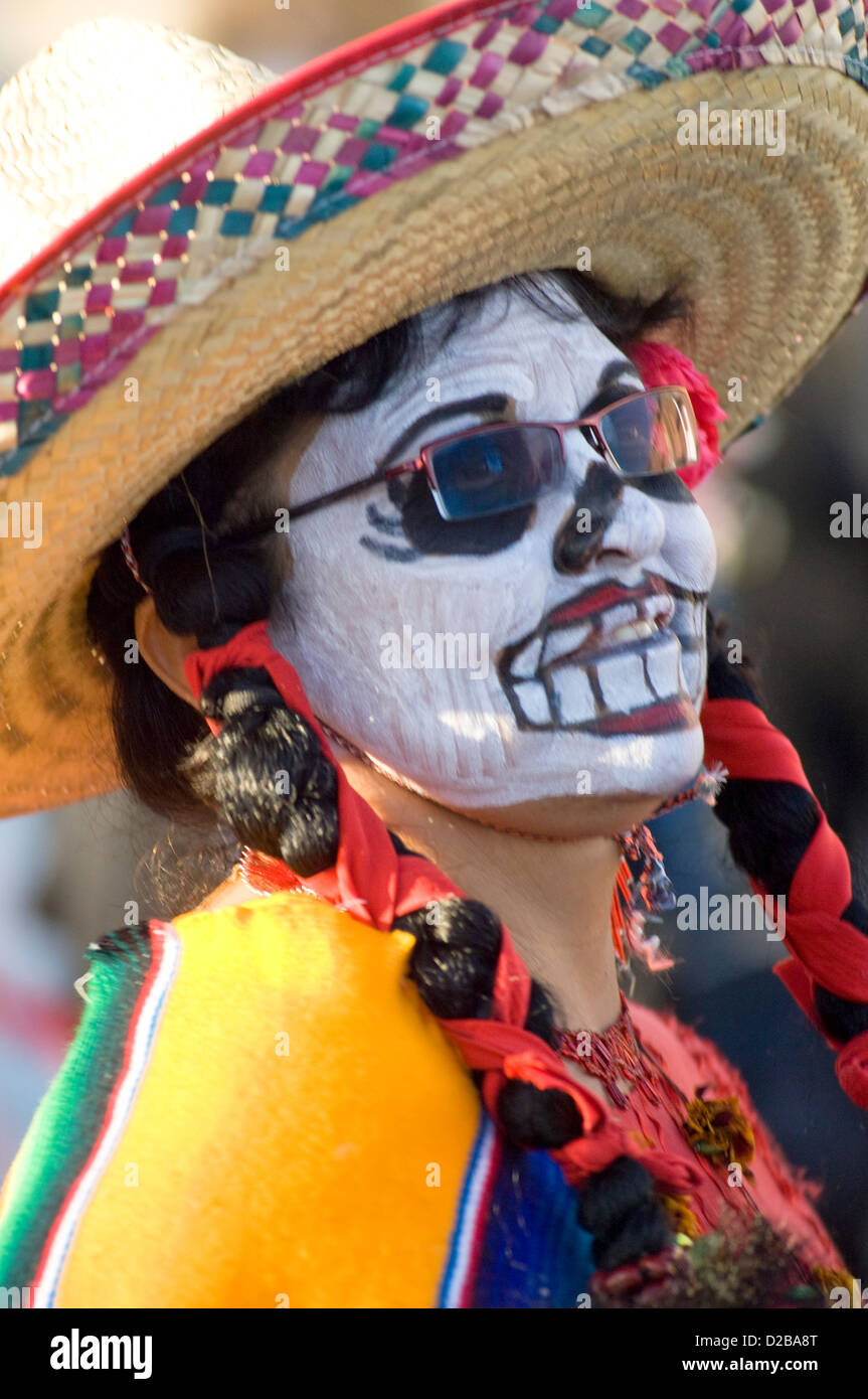 Day Of The Dead Parade In Albuquerque, New Mexico. Dia De Los Muertos Stock Photo