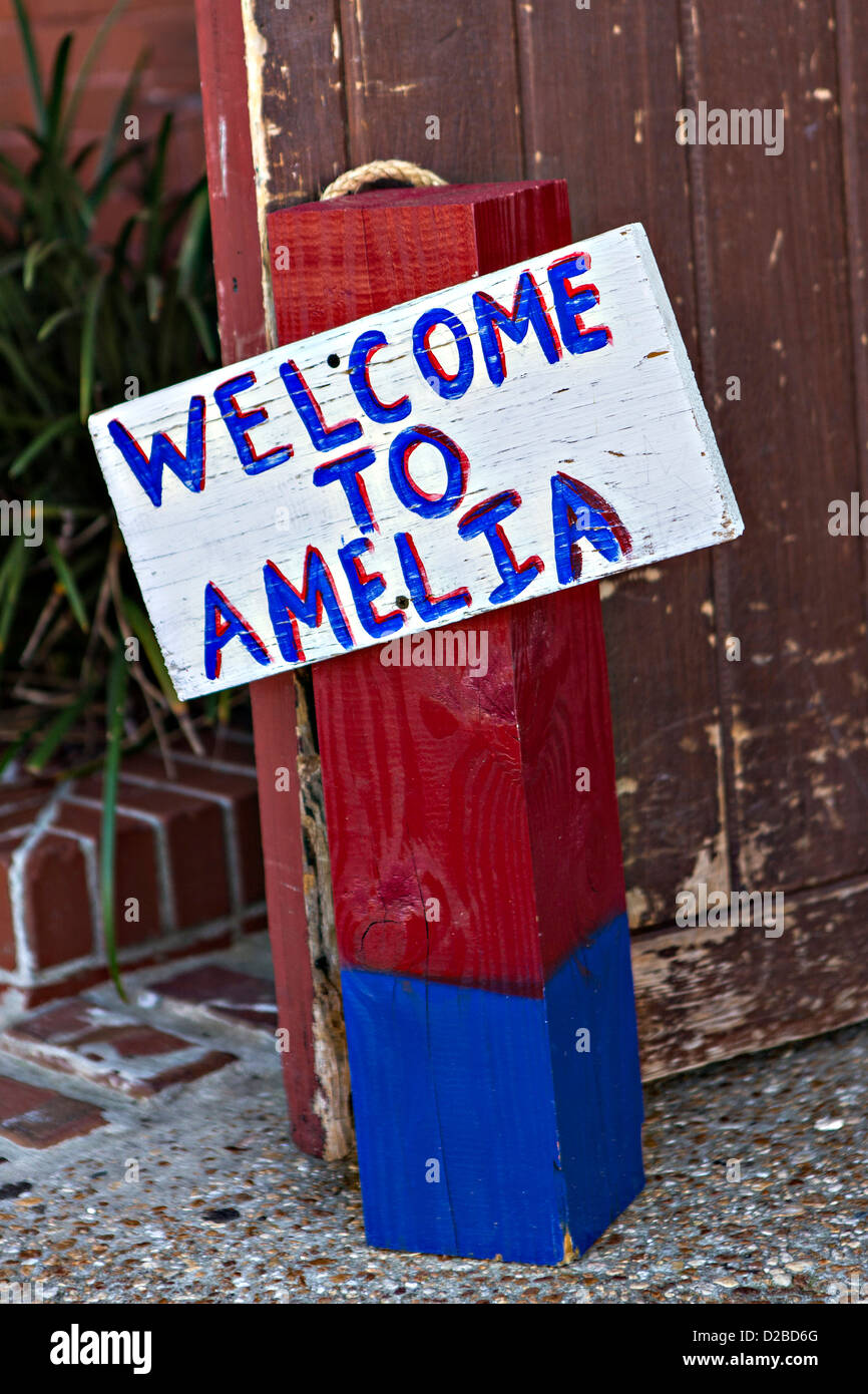 Welcome sign to Amelia Island in the historic district of Fernandina Beach, Florida Stock Photo