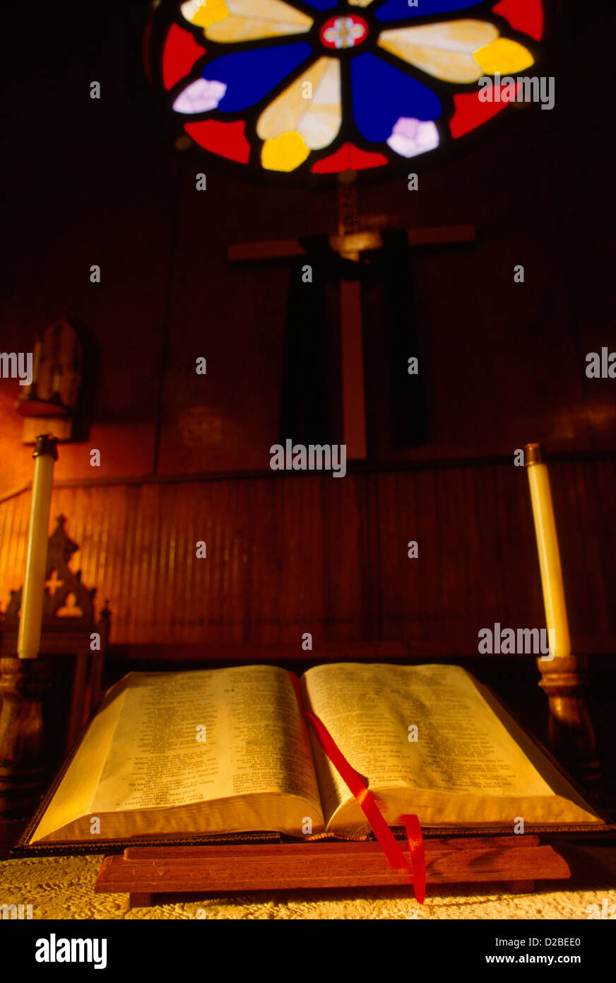 Church. Open Bible On Stand Stock Photo - Alamy