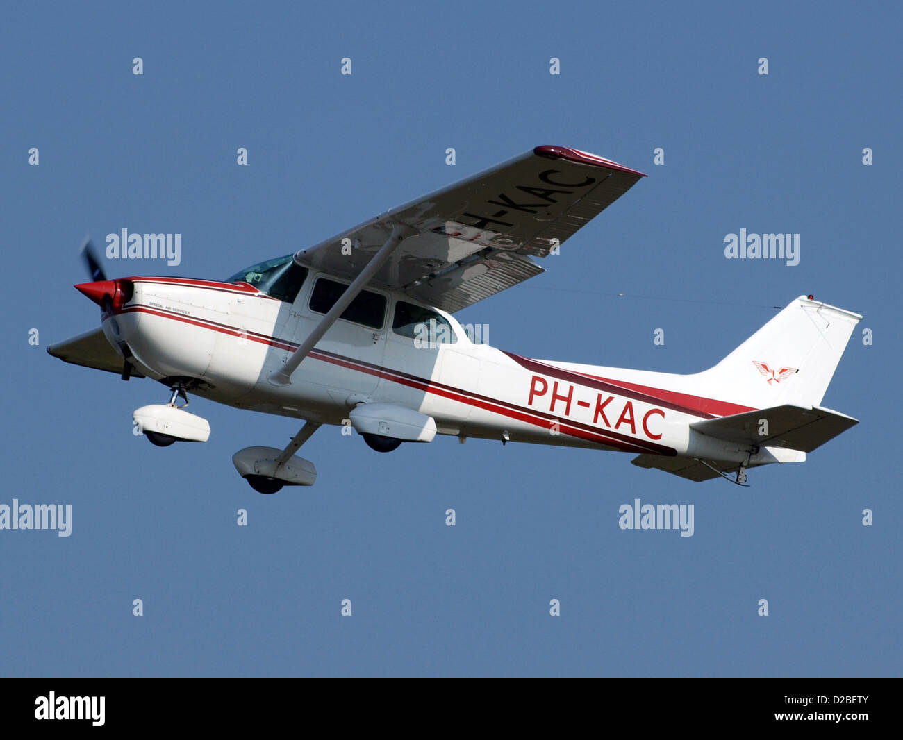 Cessna 172 PH-KAC take off, at Teuge Stock Photo