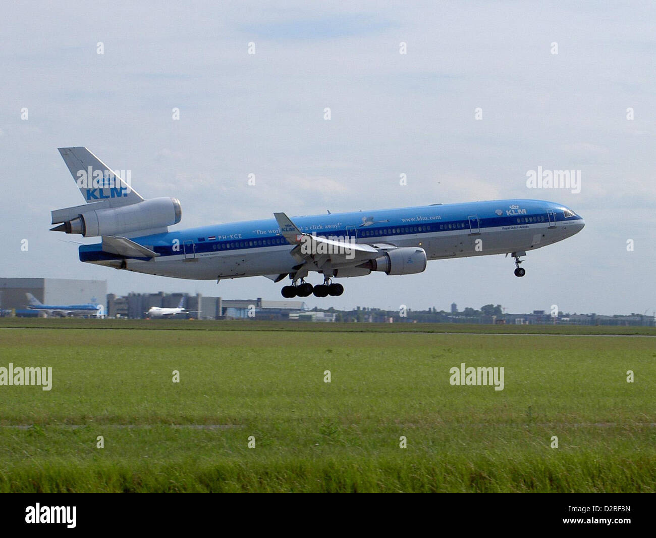 Mcdonnell douglas md 11 hires stock photography and images Alamy