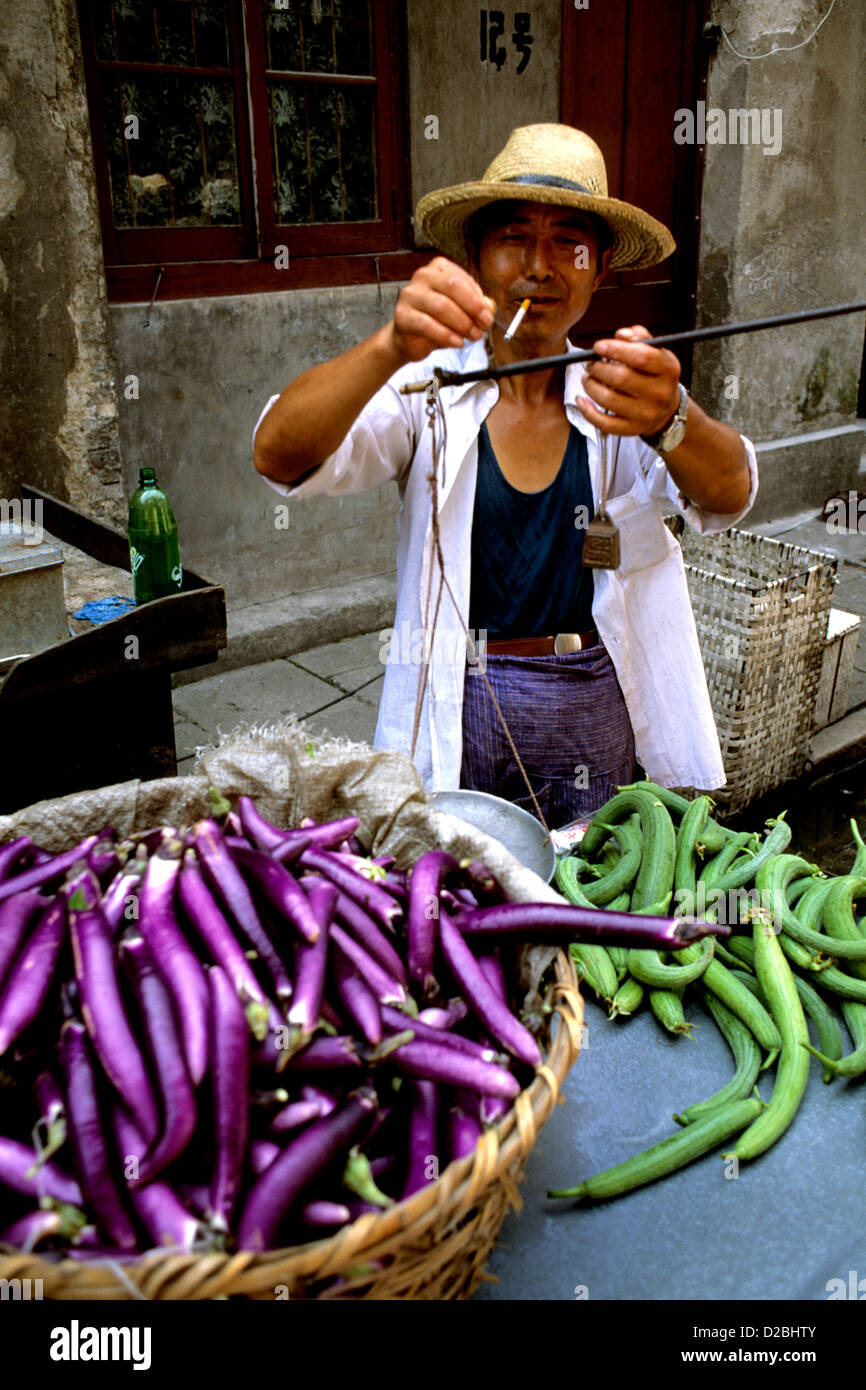 Shanghai man selling vegetables hi-res stock photography and images - Alamy