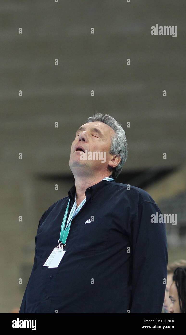 Head coach Claude Onesta of France reacts during the men's Handball World Championships main round match Germany vs France in Barcelona, Spain, 18 January 2013. Germany won 32:30. Photo: Fabian Stratenschulte Stock Photo