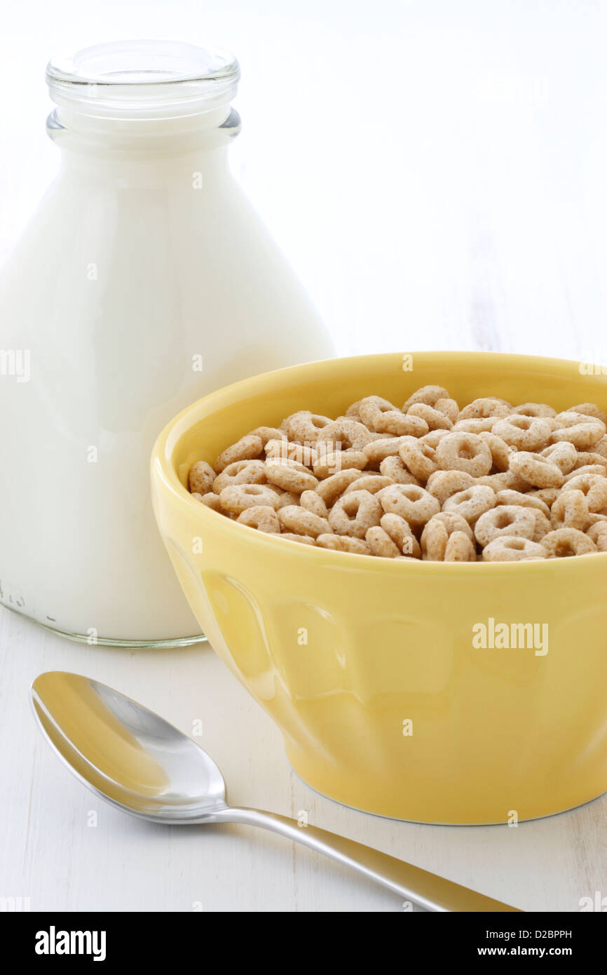 Delicious and nutritious lightly toasted honey, nuts and oats cereal