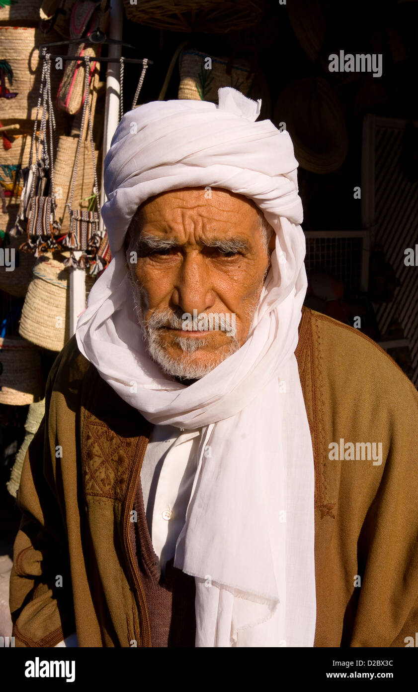 Muslin turban hi-res stock photography and images - Alamy