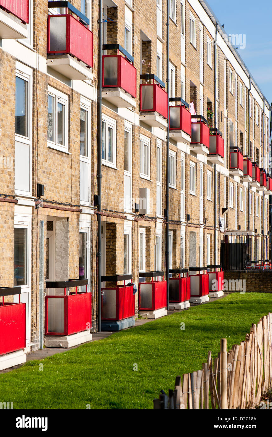 Hackney housing estate hires stock photography and images Alamy