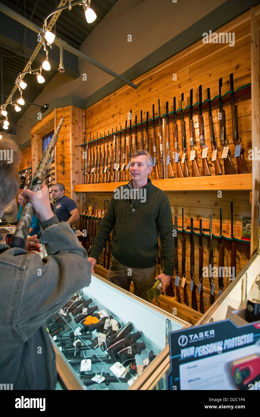 Assault Weapon Store High Resolution Stock Photography And Images Alamy
