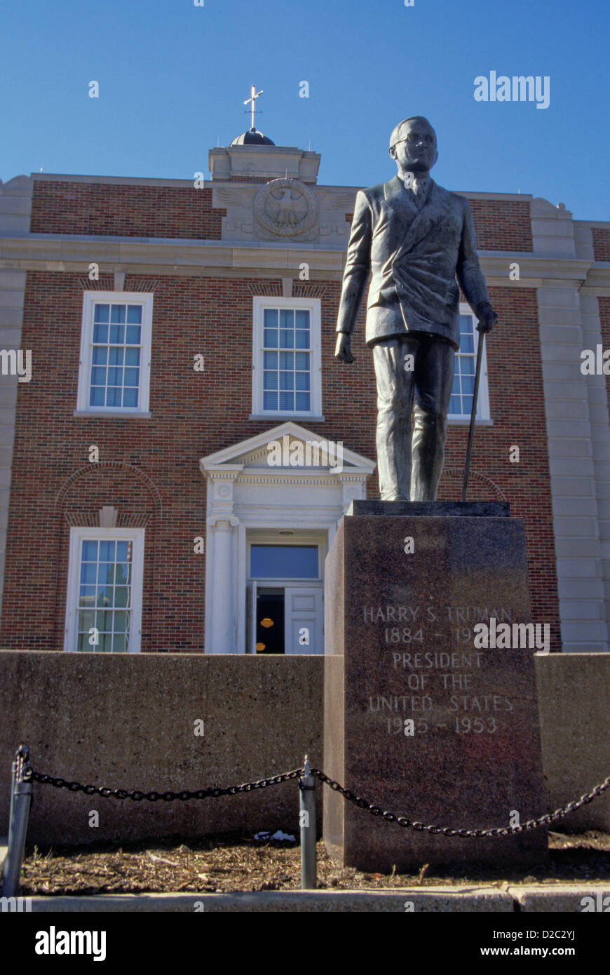 Missouri. Independence. Harry Truman Sculpture At Jackson County Courthouse. Stock Photo