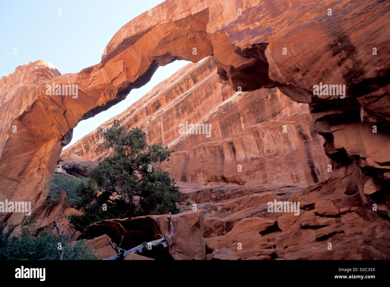 Wall arch hi-res stock photography and images - Alamy
