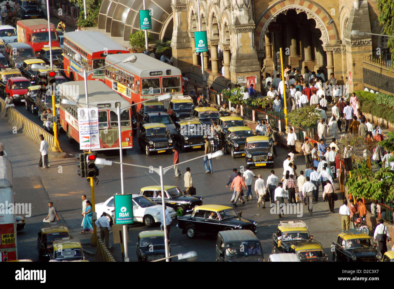 Red Colored Best Buses Bombay Electric Suburban Transport Traffic Outside Vt Railway Station Victoria Terminus Now Renamed As Stock Photo