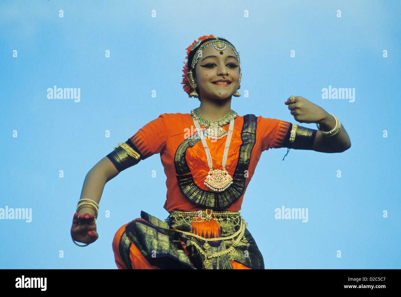 Bharat natyam dress hi-res stock photography and images - Alamy