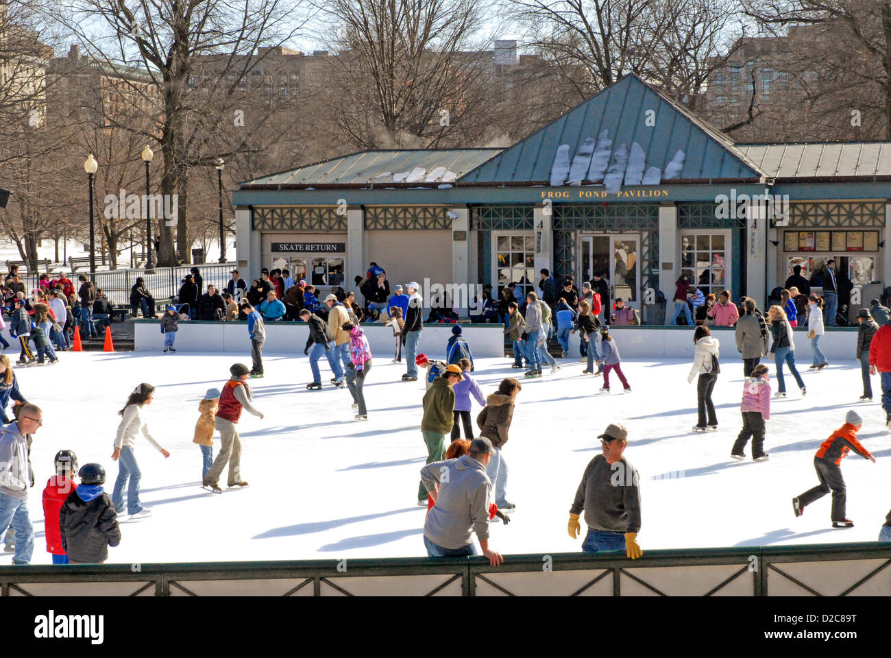 Boston Ice Skating Stock Photos & Boston Ice Skating Stock Images Alamy
