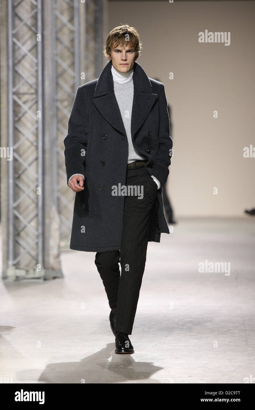 A model wears a creation by French designer Veronique Nichanian as part of the Hermès fall/winter 2013/2014 collection presented during the Paris Men's fashion week, in Paris, France, 19 January 2013. Paris Men's fashion shows run until 20 January 2013. Photo: Hendrik Ballhausen/dpa Stock Photo