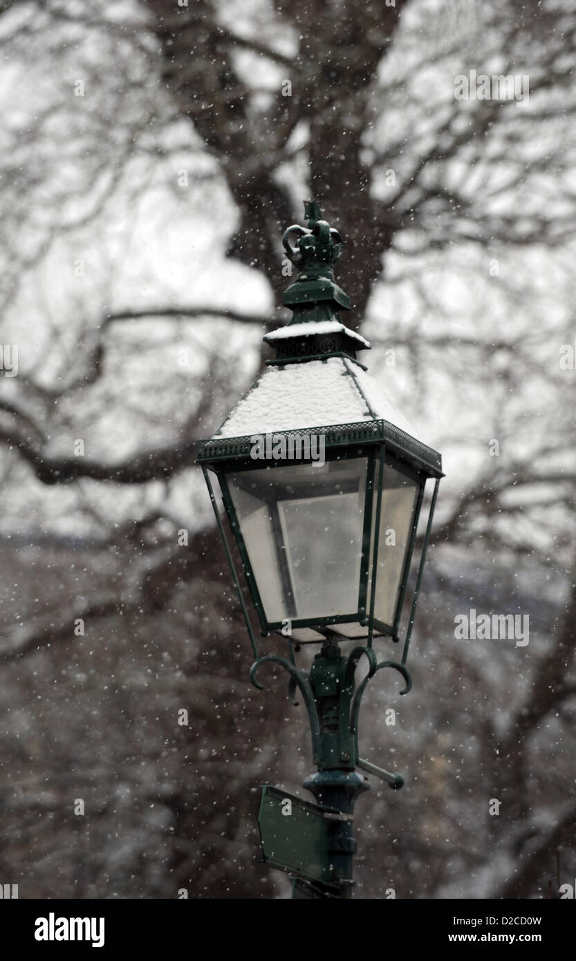 Street lamps on snow covered hi-res stock photography and images - Alamy