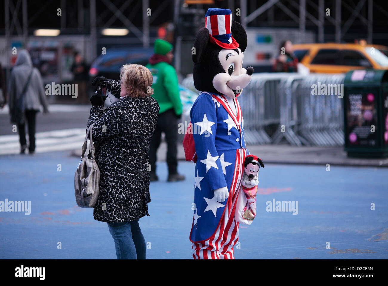 Tourist and Mickey Mouse in Times Square, New York Stock Photo - Alamy
