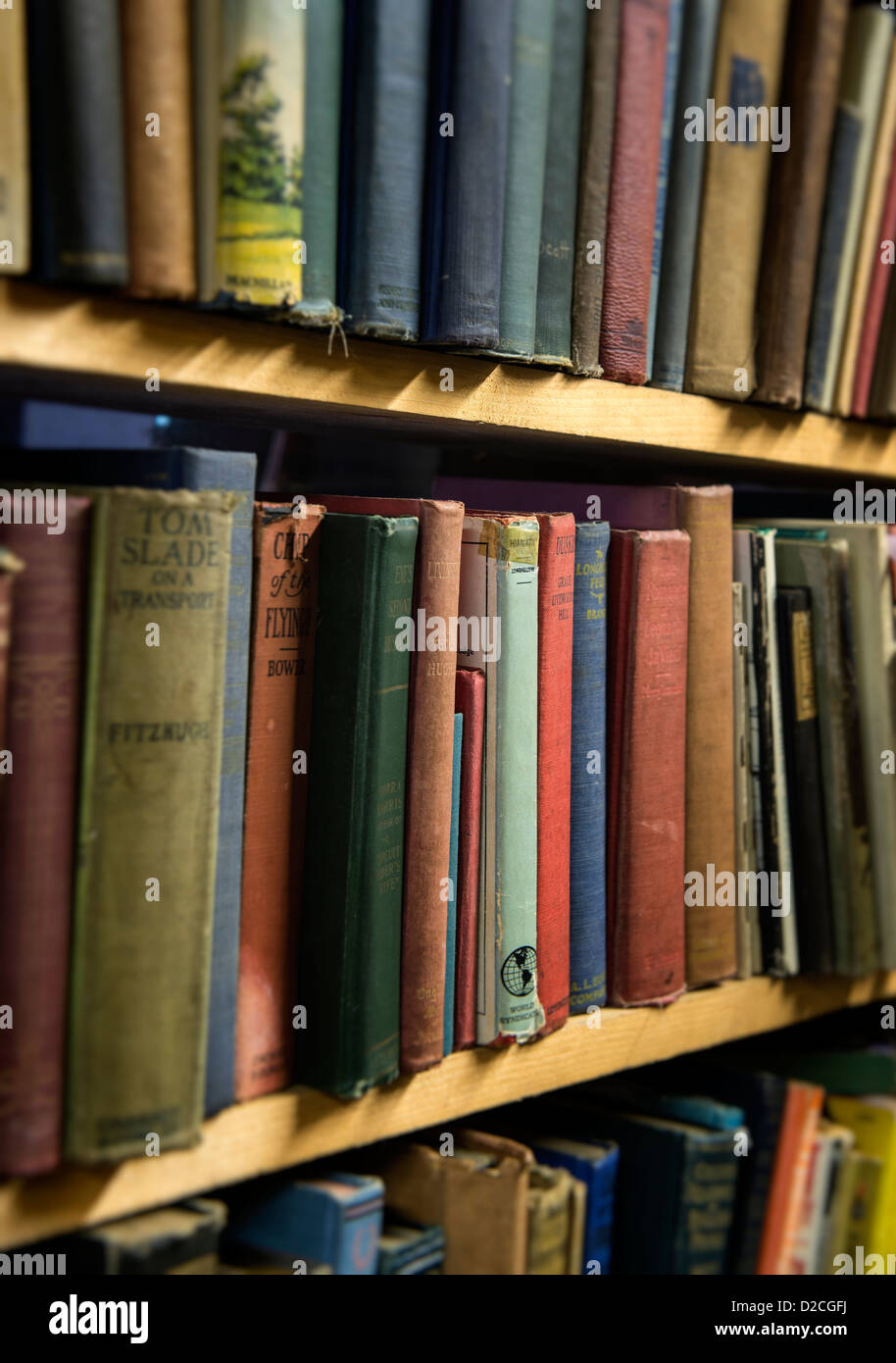 Used books store Stock Photo Alamy