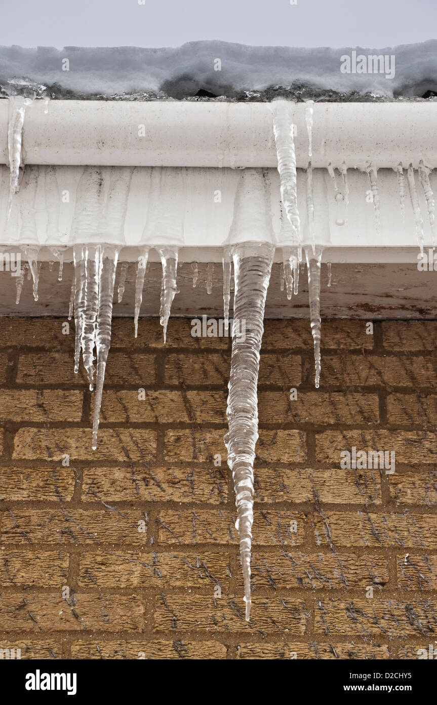 Chain Gutter Ice Gutter ice hi-res stock photography and images - Alamy