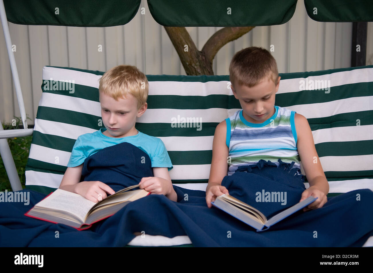 garden swing for 8 year old