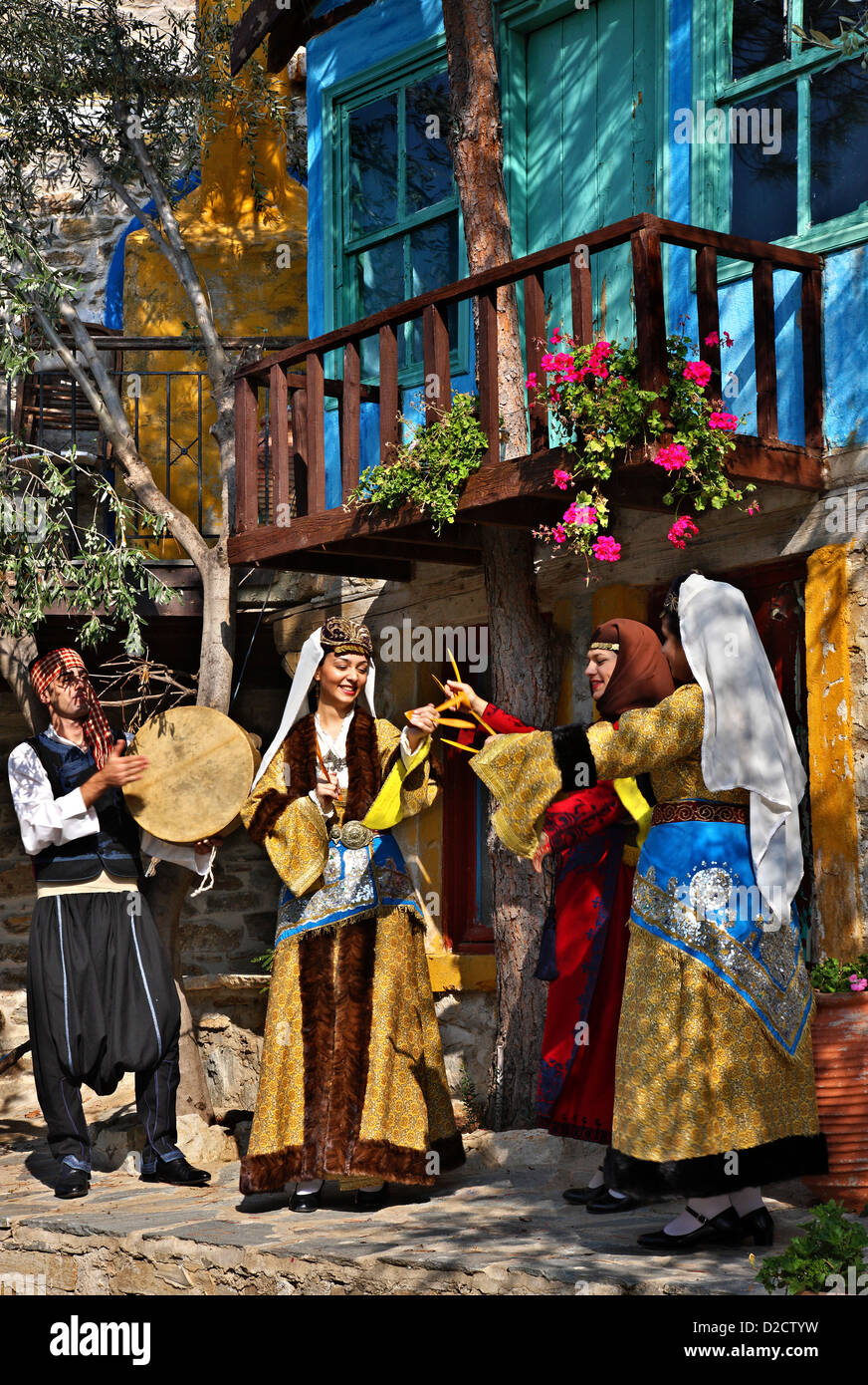Cappadocian-Greeks from Nea ('New') Karvali, dancing the 'Konyali' ('from Konya') dance. Kavala, Macedonia, Greece Stock Photo