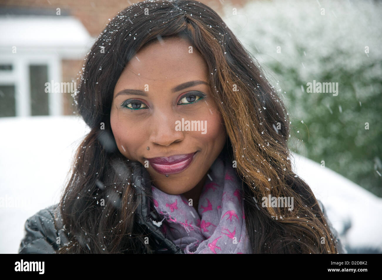 Nigerian Ebo African woman in snowing winter day Stock Photo Alamy