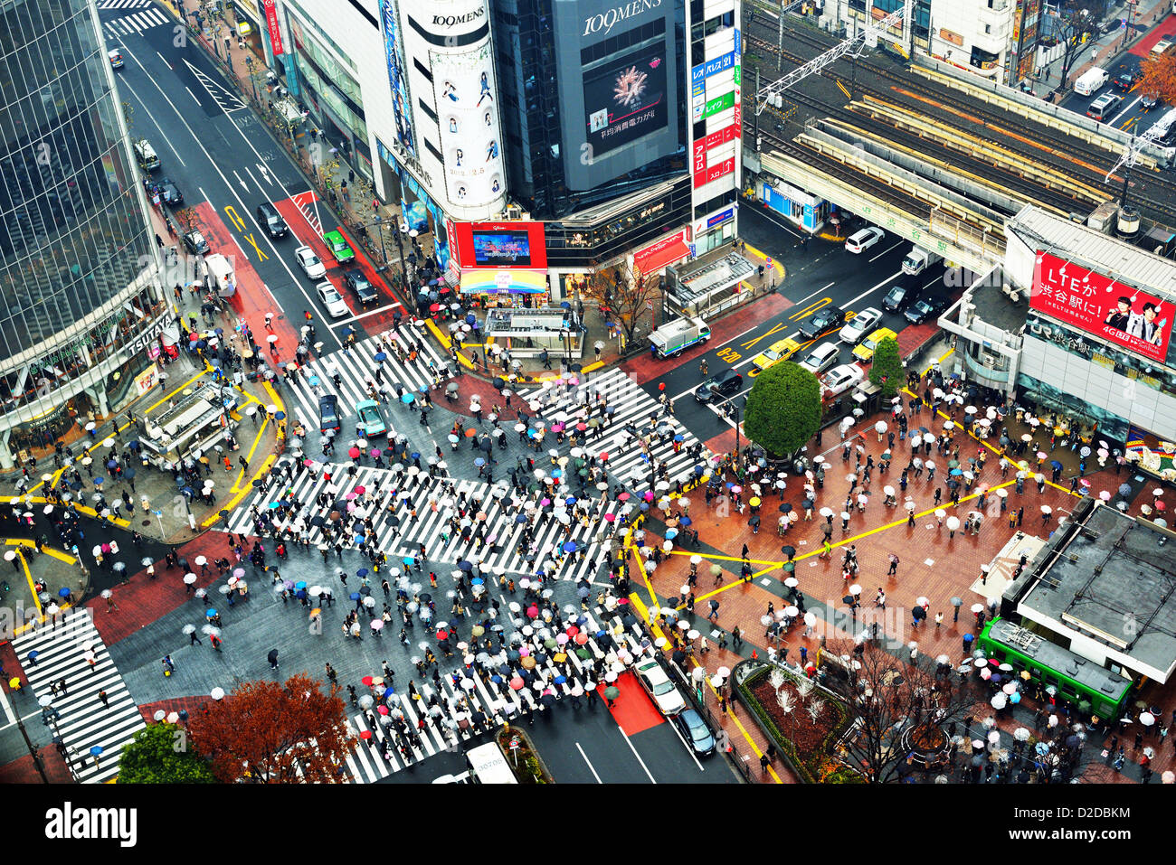 Above view of pedestrians at Shibuya Crossing in Tokyo, Japan. Stock Photo