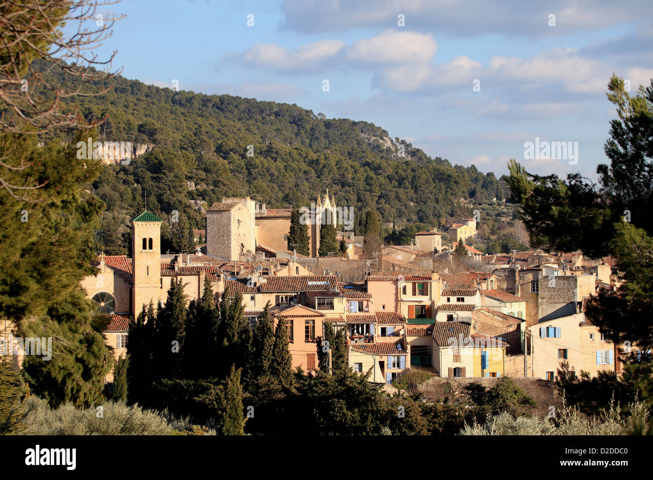 Picturesque Provence village of Aups Stock Photo - Alamy