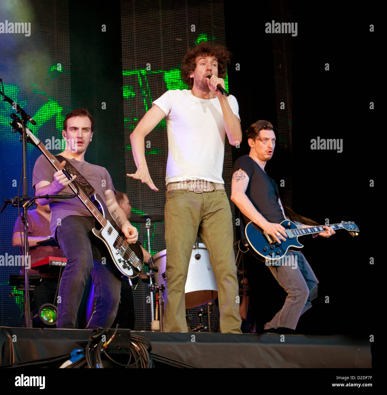 Snow patrol band hi-res stock photography and images - Alamy