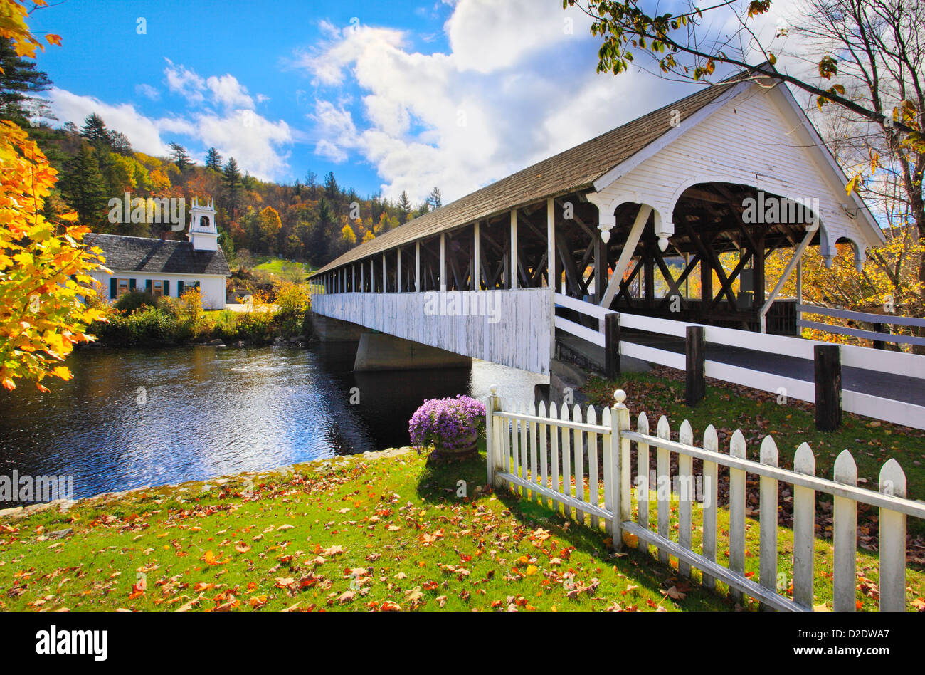 Church and Covered Bridge, Stark, New Hampshire, USA Stock Photo