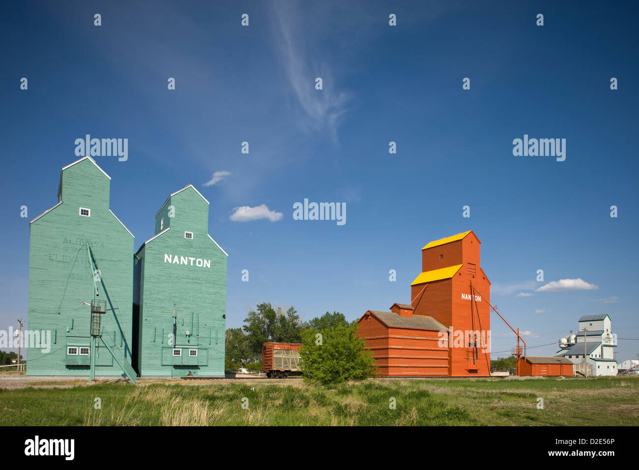 WOOD FRAMED GRAIN ELEVATORS NANTON ALBERTA CANADA Stock Photo