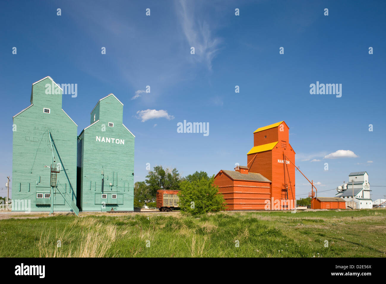 WOOD FRAMED GRAIN ELEVATORS NANTON ALBERTA CANADA Stock Photo