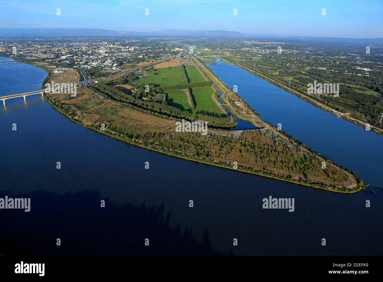 France, Vaucluse (84), the Rhône River, at the confluence with the Durance south of Avignon (aerial photo) Stock Photo