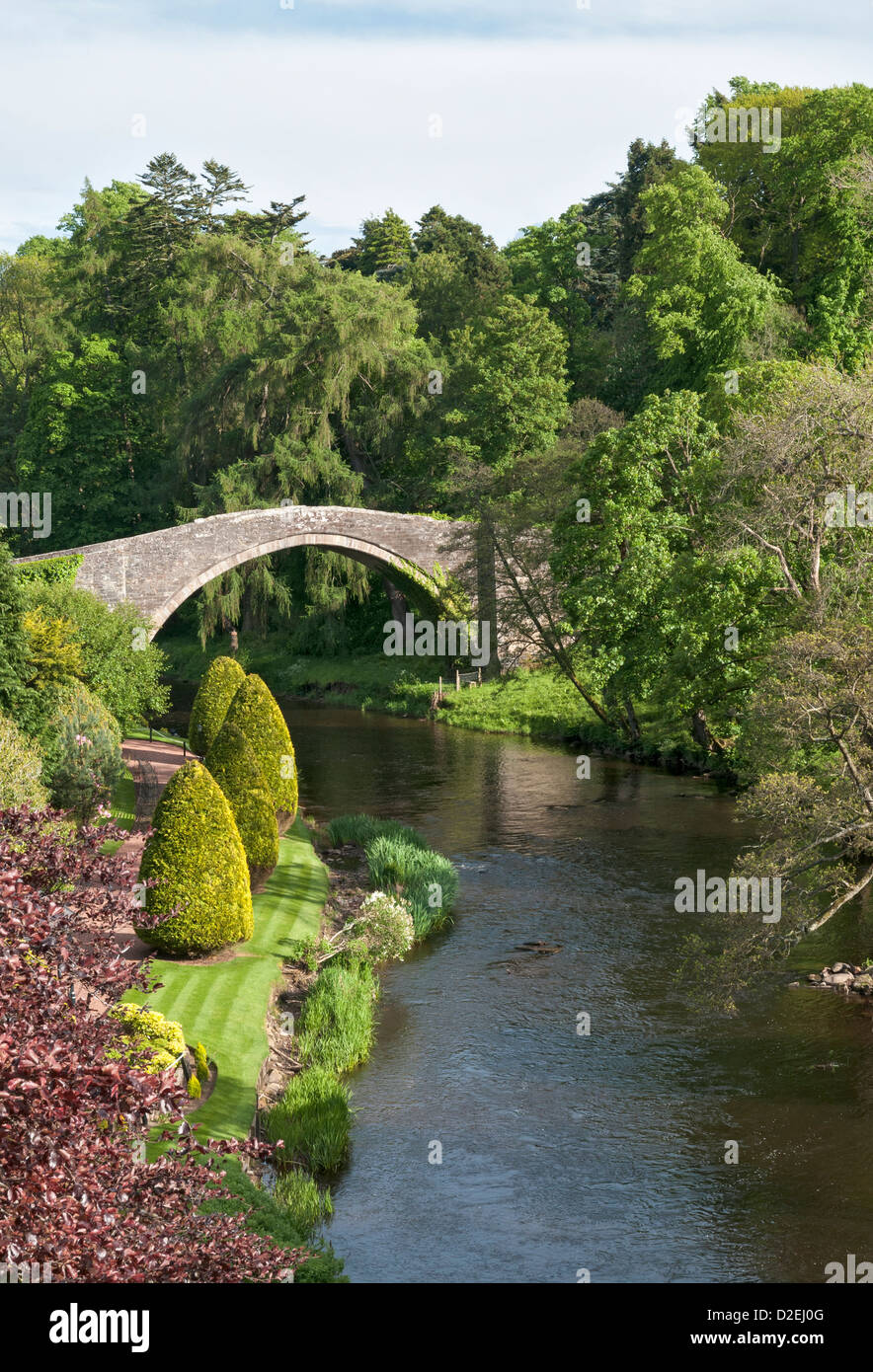 Scotland, South Ayrshire, Alloway, Brig o'Doon, 13C bridge immortalized by Scottish National Poet Robert Burns (1759-96) Stock Photo
