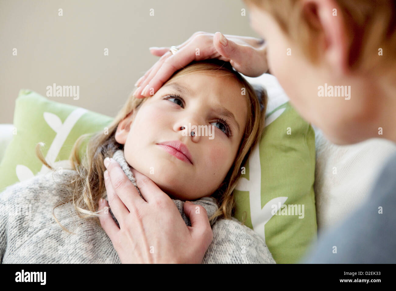 CHILD WITH SORE THROAT Stock Photo Alamy