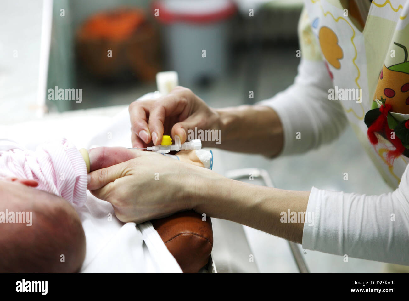 newborn baby in hospital Stock Photo Alamy