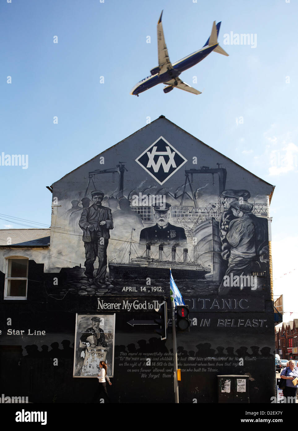 Titanic wall murals on Newtownards Road, Belfast Stock Photo Alamy