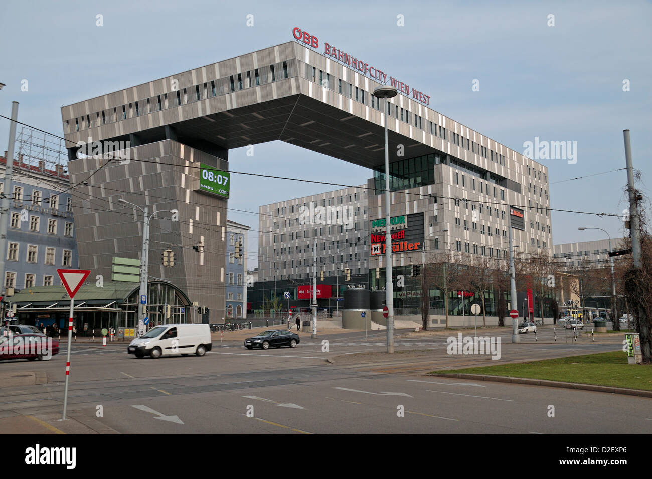 The impressive, newly renovated Wien Westbahnhof (Vienna West Station