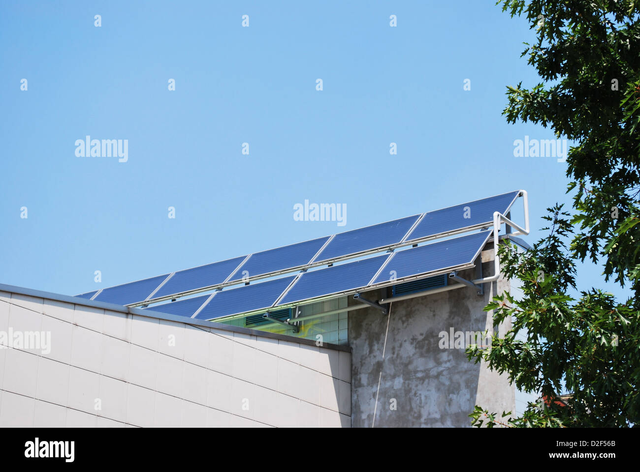 Public building solar power hi-res stock photography and images - Alamy