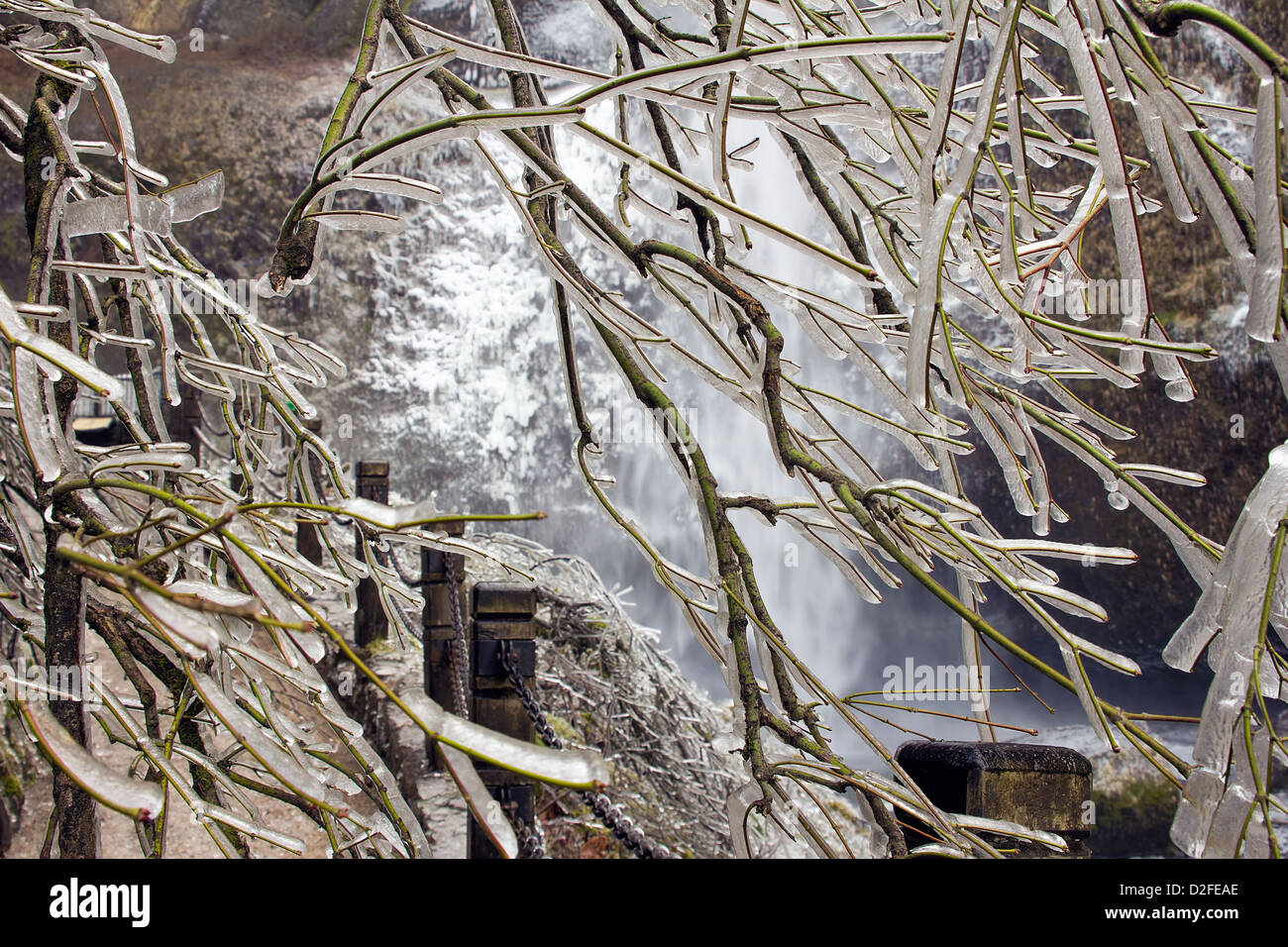 Multnomah Falls Frozen High Resolution Stock Photography and Images - Alamy