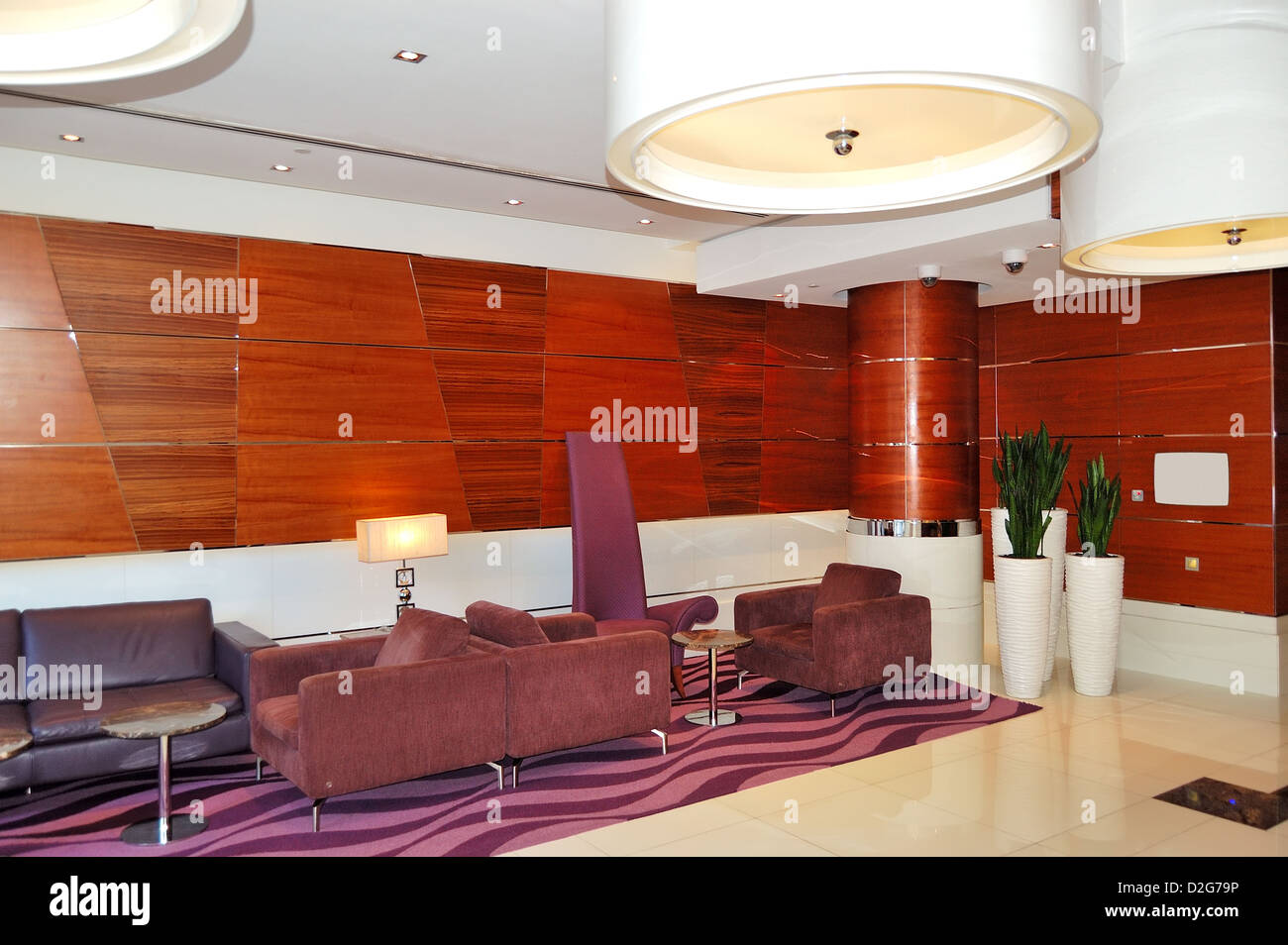 Luxury hotel lobby chairs hires stock photography and images Alamy